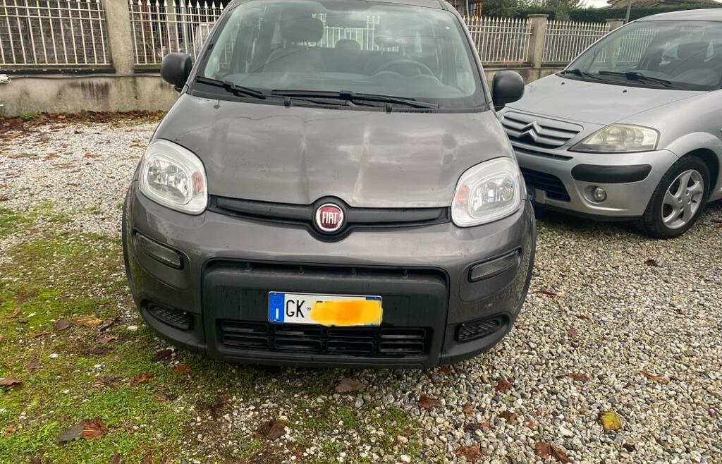 Fiat Panda hybrid aziendali in pronta consegna vari colori